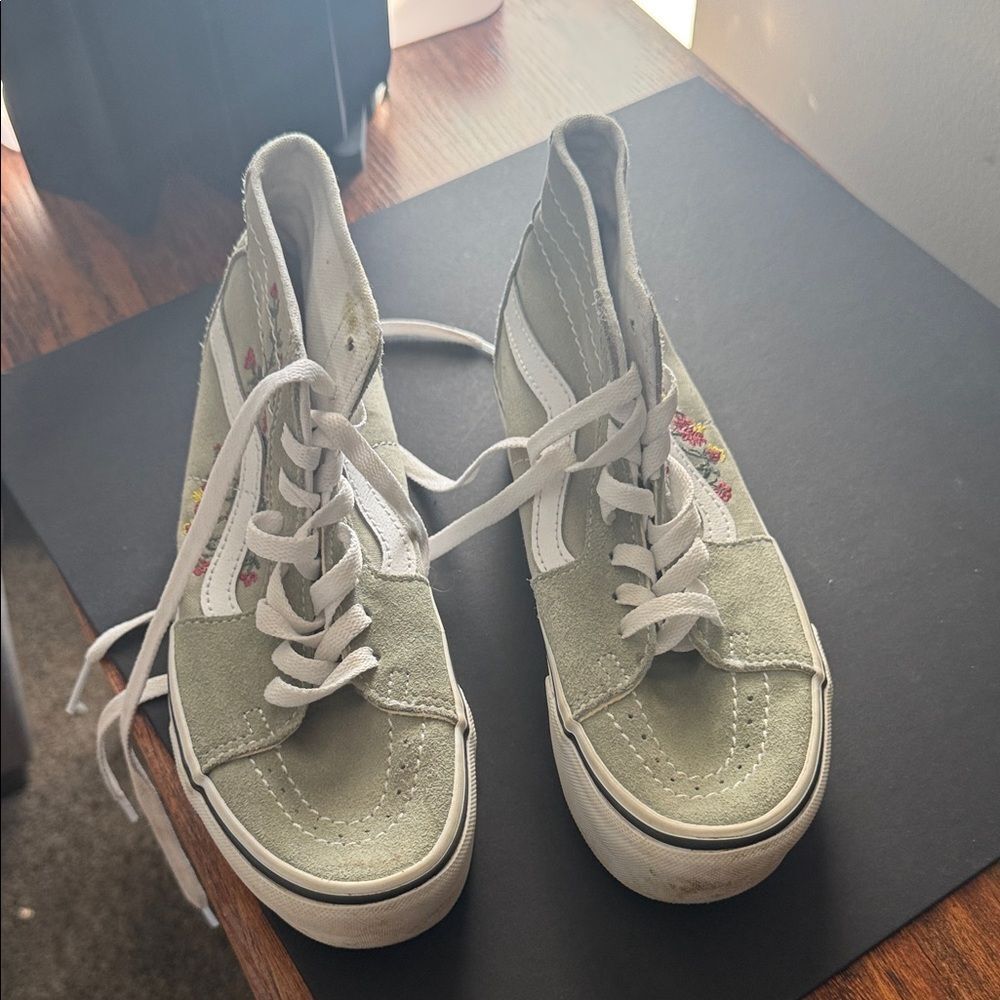 Vans girls platform high top Sneakers in Green and White